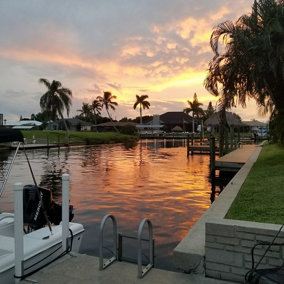 Meet your Posher, Colleen - Picture 1 of 1